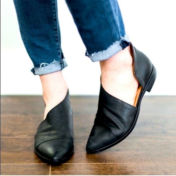 Free People Shoes - Free People Royale Black Leather D'Orsay Pointed Toe Booties Size 39